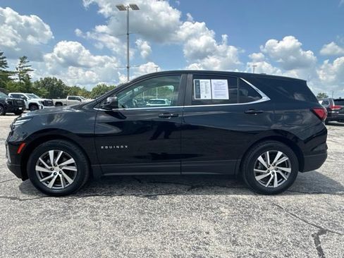 Used 2024 Chevrolet Equinox LT FWD image 2