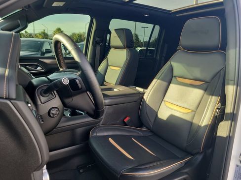 Used 2024 GMC Yukon XL AT4 w/ AT4 Premium Plus Package AWD/4WD image 25