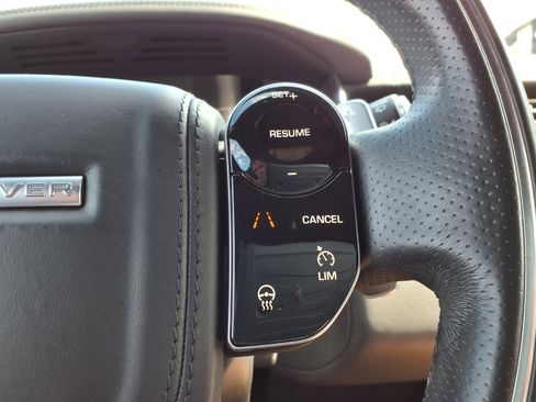 Used 2018 Land Rover Range Rover Sport HSE Dynamic image 16