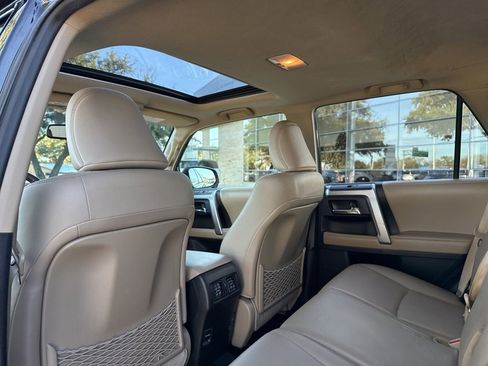 Used 2015 Toyota 4Runner Limited image 32