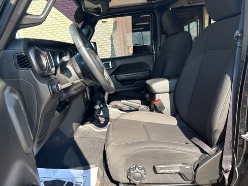 Used 2023 Jeep Wrangler Willys image 3