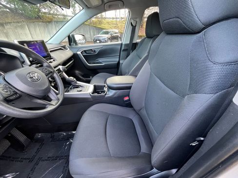Used 2025 Toyota RAV4 LE image 27