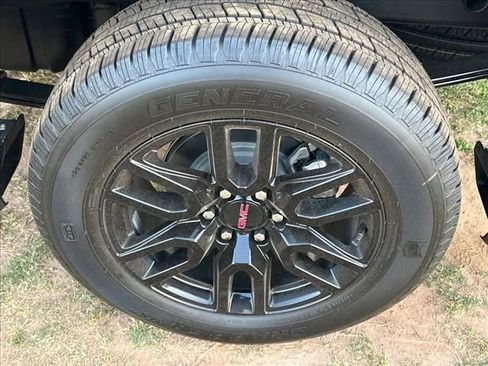 New 2026 GMC Sierra 1500 Elevation AWD/4WD image 16