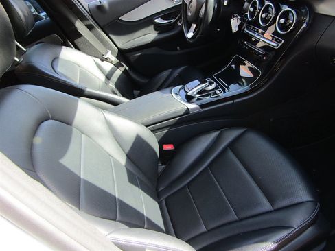Used 2016 Mercedes-Benz C 300 4MATIC Sedan image 5
