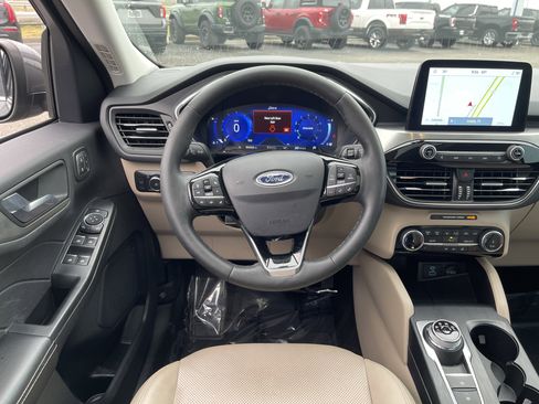 Used 2022 Ford Escape Titanium w/ Class II Trailer Tow Package image 31