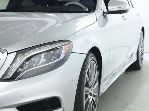 Used 2016 Mercedes-Benz S 550 4MATIC Sedan image 4