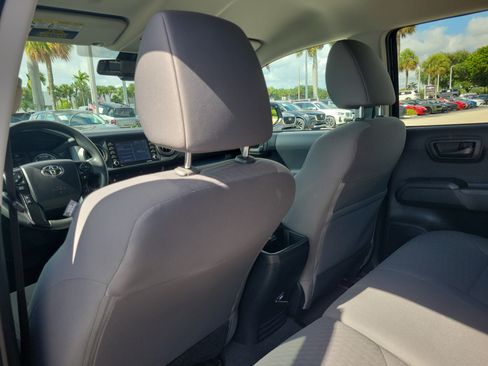 Used 2022 Toyota Tacoma SR w/ SR Convenience Package RWD image 15