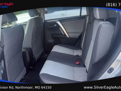 Used 2015 Toyota RAV4 XLE AWD/4WD image 10