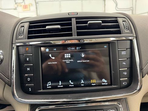 Used 2017 Lincoln Continental Reserve w/ Technology Package AWD/4WD image 36