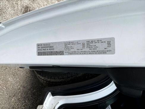 Used 2023 RAM ProMaster 2500 FWD image 13