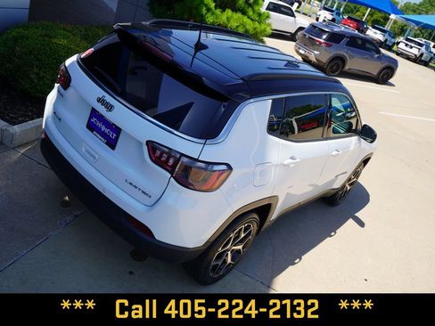 Used 2025 Jeep Compass Limited AWD/4WD image 17
