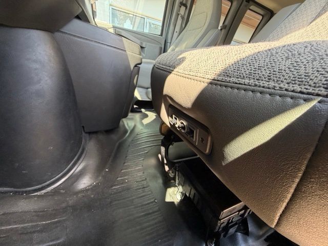 Used 2025 Chevrolet Express 3500 LS RWD image 14