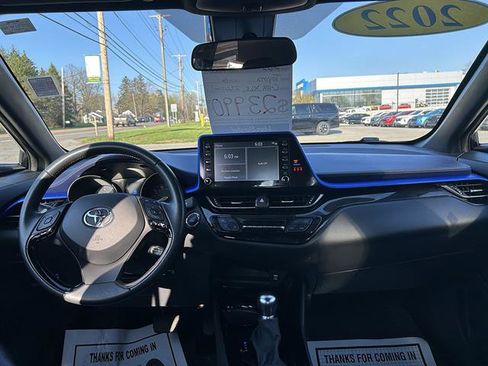 Used 2022 Toyota C-HR XLE FWD image 33