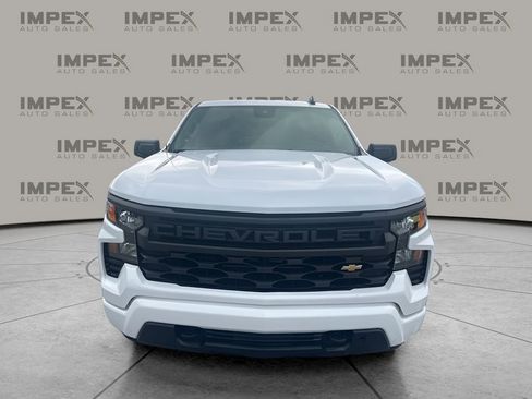Used 2025 Chevrolet Silverado 1500 Custom image 8
