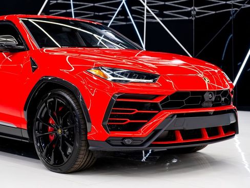 Used 2021 Lamborghini Urus image 5