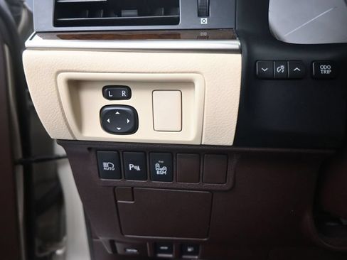 Used 2018 Lexus ES 350 w/ Luxury Package w/Wood Trim FWD image 14