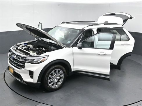 Certified 2025 Ford Explorer Active w/ Active Comfort Package image 61