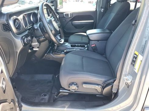 Used 2022 Jeep Gladiator Sport AWD/4WD image 32