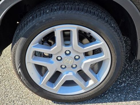Used 2025 Honda Passport EX-L image 12