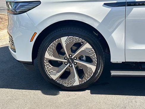 New 2026 Lincoln Navigator L Black Label image 13