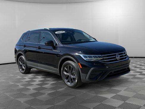 Used 2023 Volkswagen Tiguan SE image 7