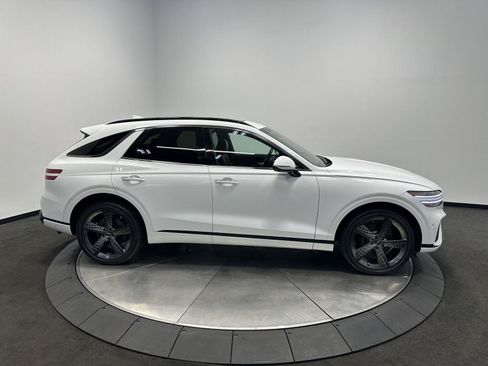 Used 2025 Genesis GV70 3.5T Sport w/ Sport Advanced Package AWD/4WD image 8