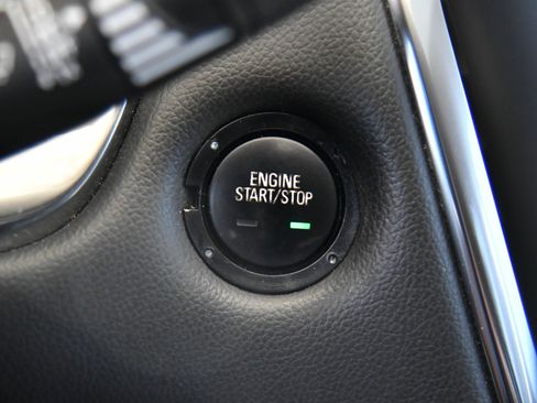 Used 2021 Chevrolet Traverse LS FWD image 25