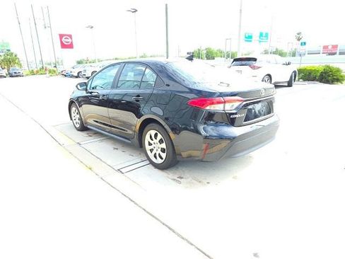 Used 2024 Toyota Corolla LE image 6