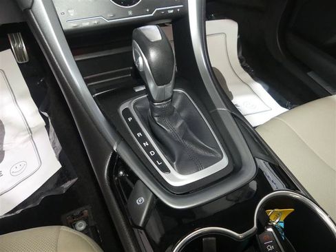 Used 2015 Ford Fusion Titanium FWD image 39