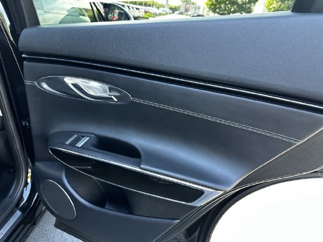 Used 2024 Genesis GV70 2.5T AWD/4WD image 40