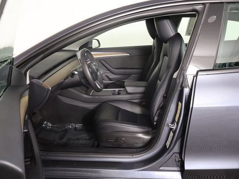 Used 2023 Tesla Model 3 Standard Range RWD image 32