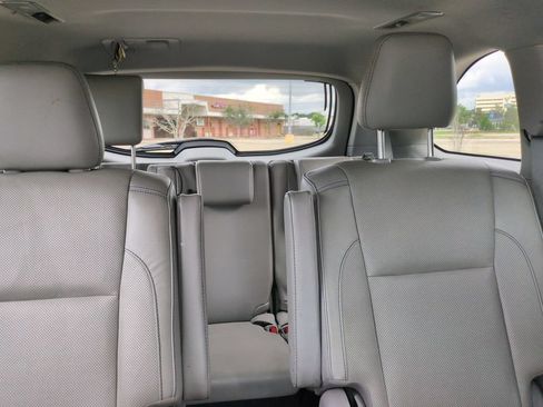 Used 2019 Toyota Highlander Limited Platinum AWD/4WD image 34