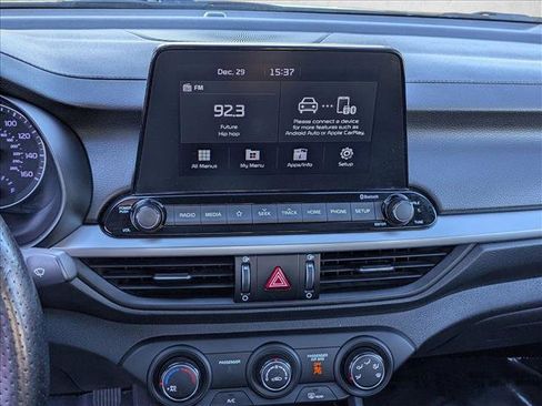 Used 2021 Kia Forte LXS image 13