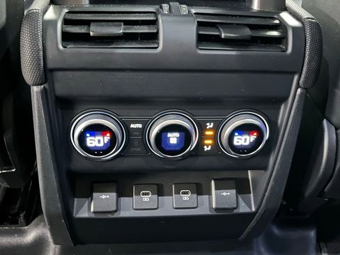 Used 2022 Land Rover Defender 110 X-Dynamic HSE image 22