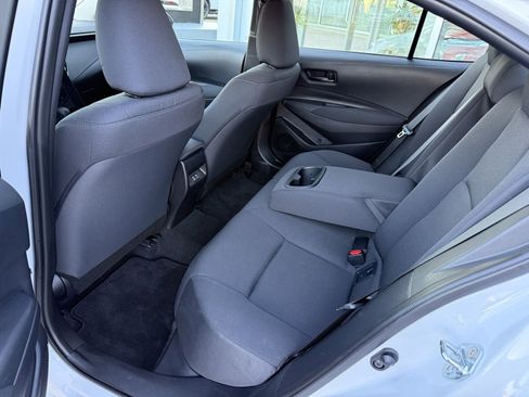 Used 2025 Toyota Corolla LE image 20