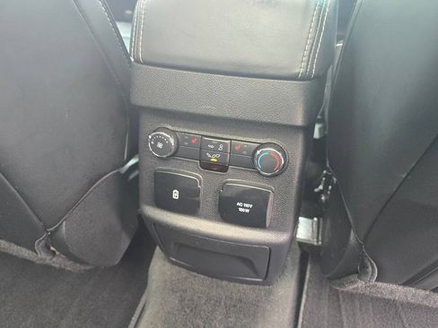 Used 2016 Ford Explorer Platinum AWD/4WD image 25