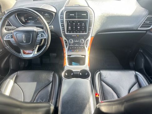 Used 2019 Lincoln Nautilus Reserve image 4