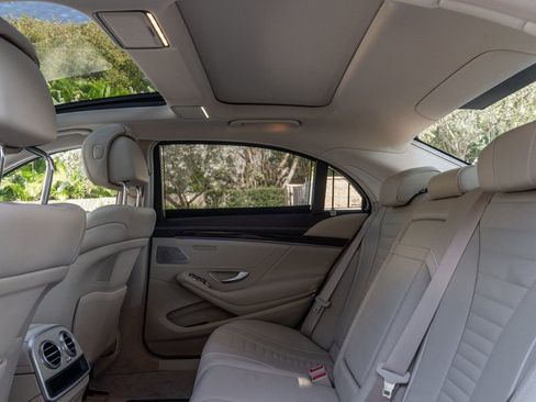 Used 2020 Mercedes-Benz S 560 Sedan image 19