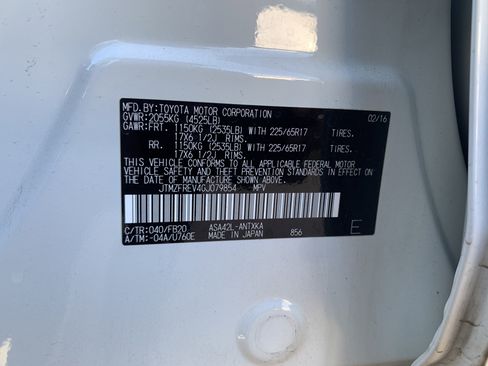 Used 2016 Toyota RAV4 LE image 36