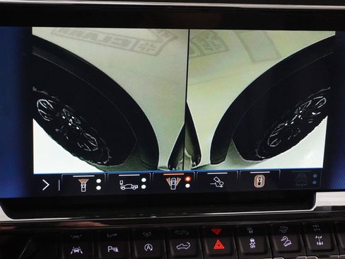 New 2026 Chevrolet Silverado 1500 ZR2 w/ Dark Appearance Package image 28