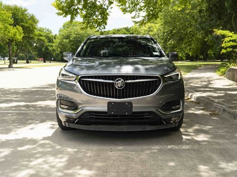 Used 2019 Buick Enclave Essence FWD image 3
