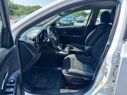 Used 2013 Chevrolet Cruze LT FWD image 9