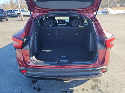 Used 2024 Chevrolet Trax RS w/ Driver Confidence Package image 24