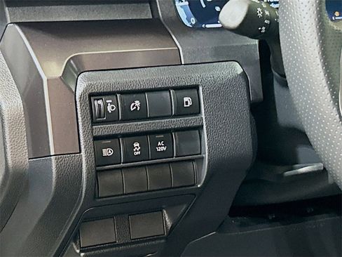 Used 2025 Toyota 4Runner TRD Off-Road image 8