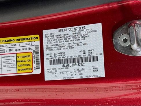 Used 2024 Ford Mustang GT Premium image 32