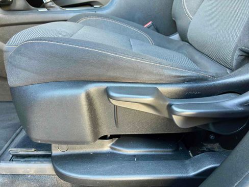 Used 2019 Chevrolet Traverse LS FWD image 38