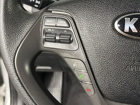 Used 2018 Kia Forte LX w/ LX Rear Camera Package image 23