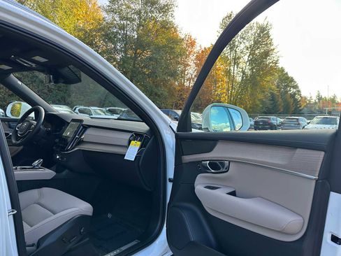 New 2026 Volvo XC90 B6 Plus w/ Protection Package Premier image 11