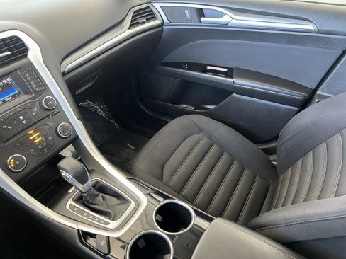 Used 2013 Ford Fusion SE image 19