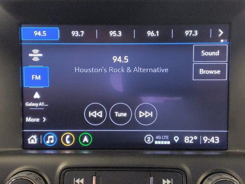Used 2022 GMC Terrain SLT w/ Infotainment Package II FWD image 25